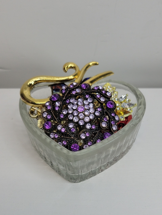 Jewelry - Glass Heart Filled With Brooches